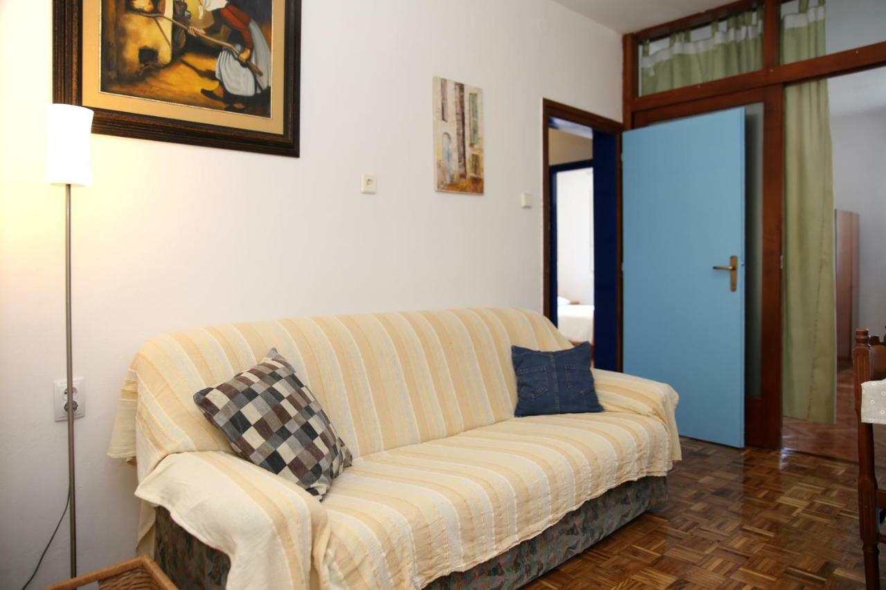 Seaside Apartment Tisno Exterior photo